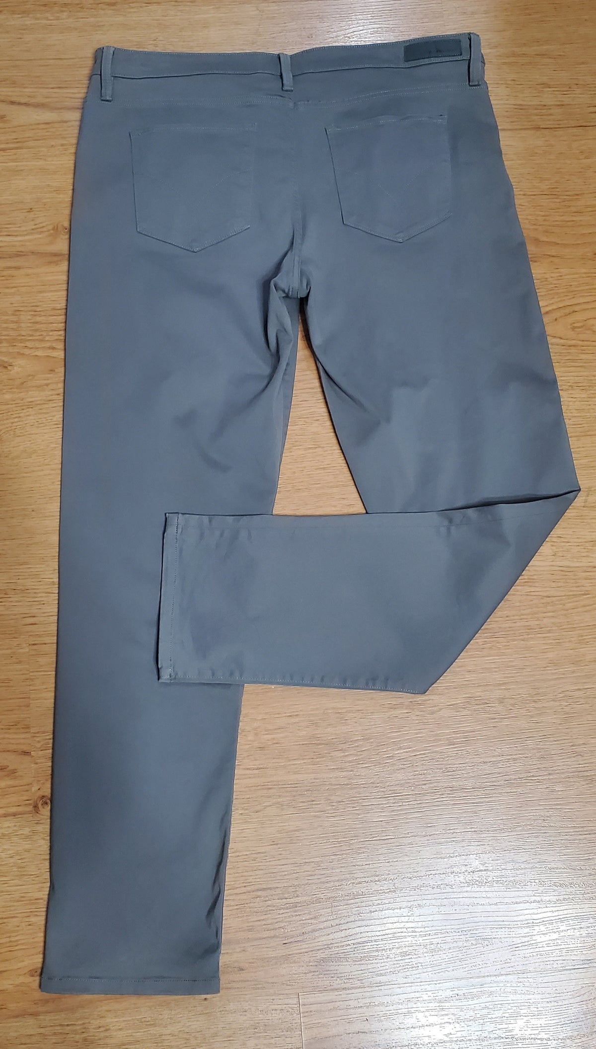 "Calvin Klein" High-Rise Straight Leg Stretch Jeans
