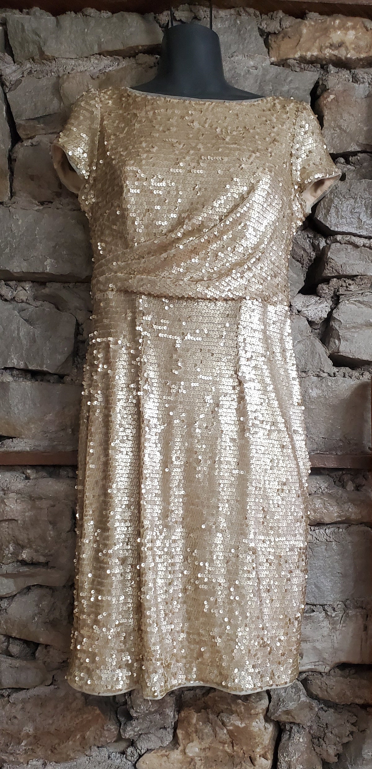 "Adriana Papell" Gold Sequin Cocktail Dess