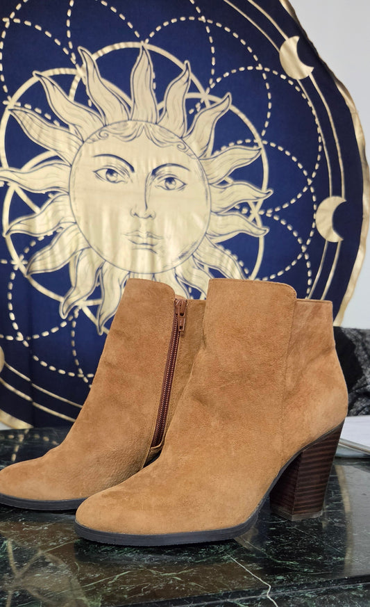 "Le Chateau" Ankle Boot with Side Zip